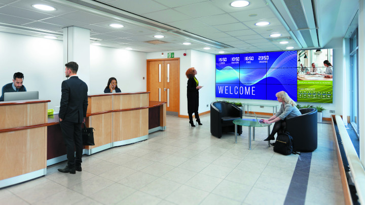 Interactive digital signage - touch technology | People waiting at a reception desk